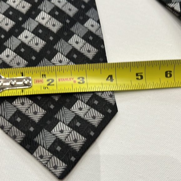 Principe Made in Italy Men's 100% Silk Classic Tie - Picture 3 of 8